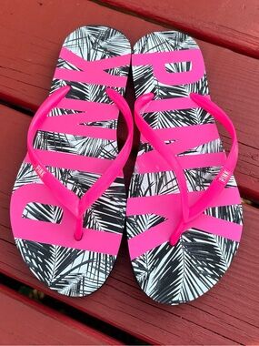 🩷PINK Victoria’s Secret  Flip Flops